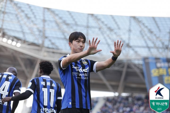 [서울=뉴시스] 프로축구 K리그2 인천유나이티드의 박경섭. (사진=한국프로축구연맹 제공) *재판매 및 DB 금지