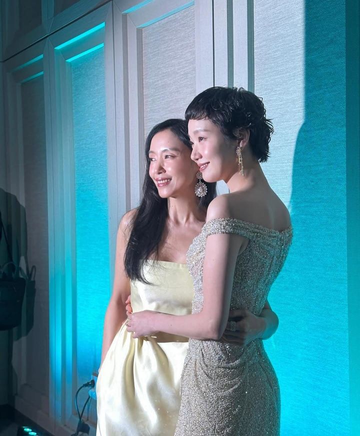 [서울=뉴시스] 왼쪽부터 전도연, 김고은. (사진=김고은 인스타그램 캡처) 2025.05.07. photo@newsis.com *재판매 및 DB 금지