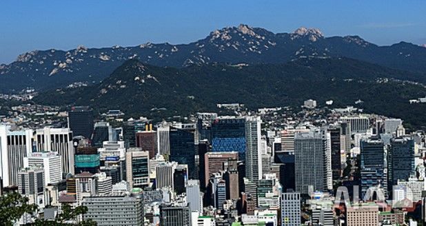 [서울=뉴시스] 서울 빌딩 숲.