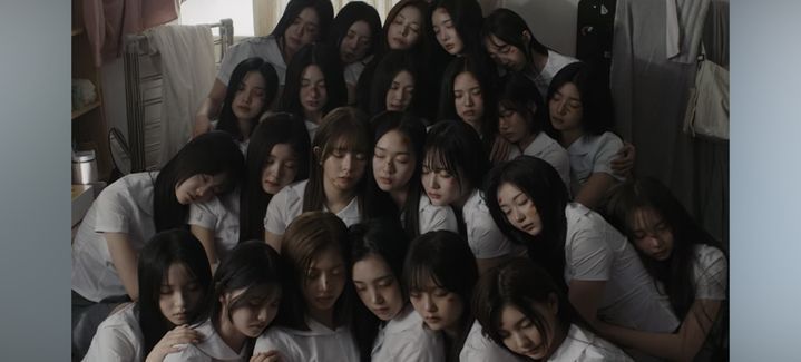 [서울=뉴시스] 트리플에스 '깨어' 뮤직비디오. (사진 = 유튜브 캡처) 2025.05.12. photo@newsis.com *재판매 및 DB 금지