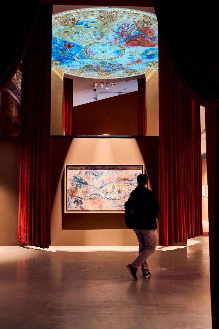 미디어아트로 구성한 몰입형 공간, 파리 오페라극장의 천장화. 사진=예술의전당 제공. *재판매 및 DB 금지