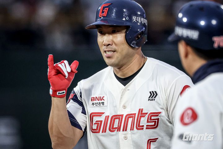 [서울=뉴시스] 프로야구 롯데 자이언츠의 전준우. (사진 = 롯데 자이언츠 제공) *재판매 및 DB 금지