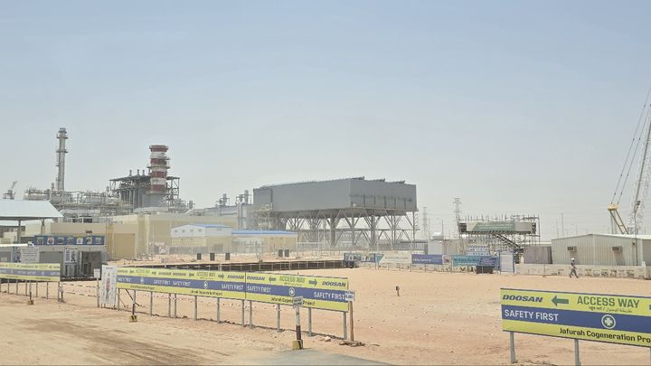 [담맘=뉴시스]사우디의 자푸라 열병합 발전소 공랭식 응축기 설비 전경이다. (사진=산업통상자원부 공동취재단 제공) *재판매 및 DB 금지
