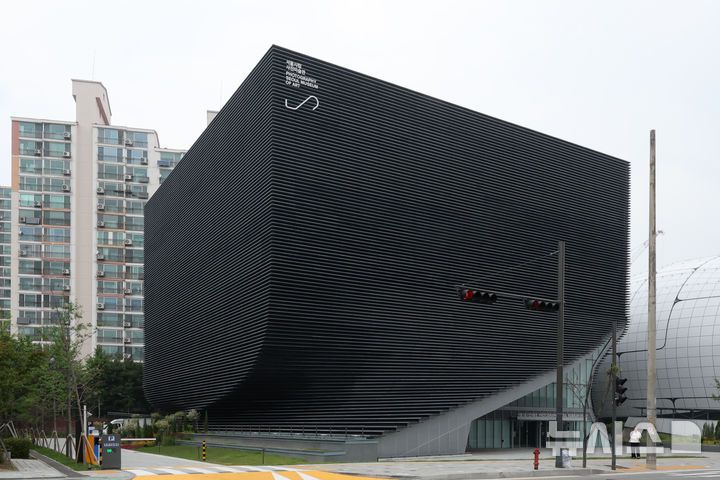 [서울=뉴시스] 박진희 기자 = 서울시립미술관은 신규 분관 서울시립 사진미술관(Photography Seoul Museum of Art)을 29일 개관한다. 서울시립 사진미술관은 우리나라 공립미술관 중 최초로 설립된 사진 매체 특화 미술관이다. 2025.05.28. pak7130@newsis.com