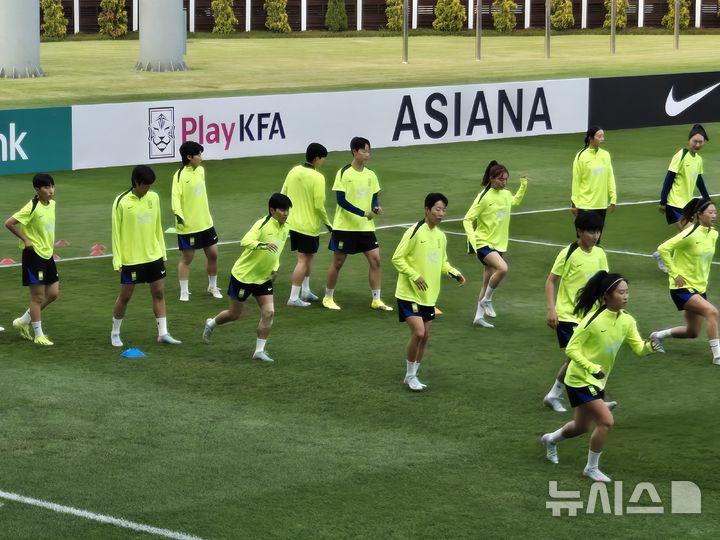 [인천=뉴시스] 하근수 기자= 신상우 감독의 여자 축구 국가대표팀, 콜롬비아전 대비 훈련. 2025. 05. 29. hatriker22@newsis.com