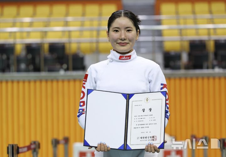 [서울=뉴시스]펜싱 여자 에페 송세라. (사진=대한펜싱협회 제공)