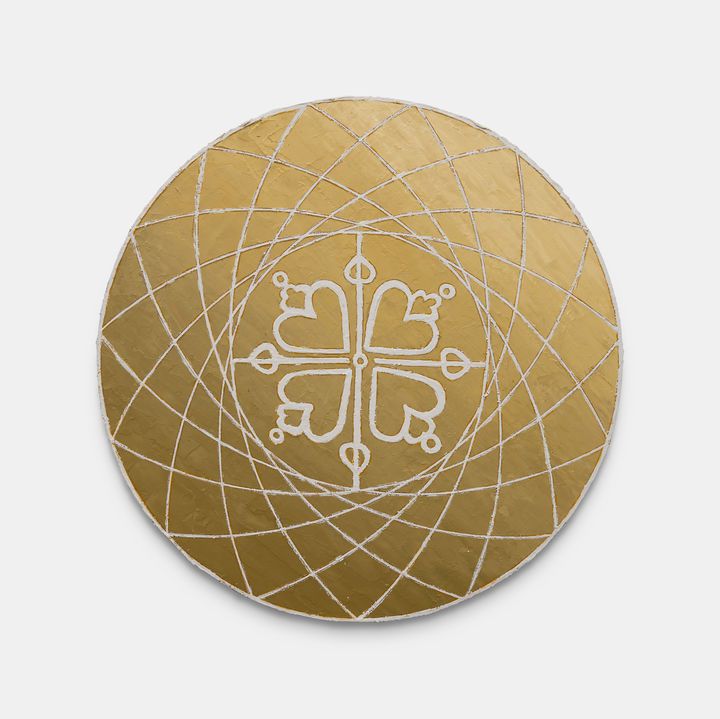 〈브루노식 인장 2〉, 2025, 나무판에 오일 템페라, 지름 35cm. 사진_ 작가 및 갤러리바톤 제공 *재판매 및 DB 금지