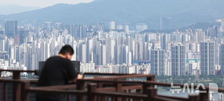 [서울=뉴시스] 김진아 기자 = 서울 시내 아파트. 2025.06.05. bluesoda@newsis.com
