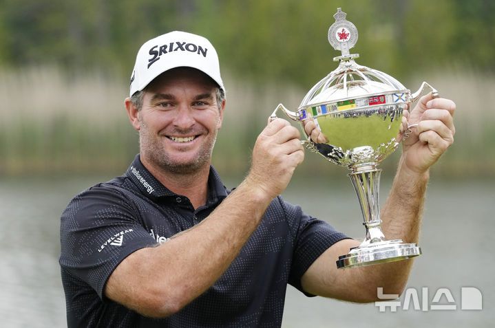 [토론토=AP/뉴시스]캐나다오픈 우승한 라이언 폭스. 2025.06.08.