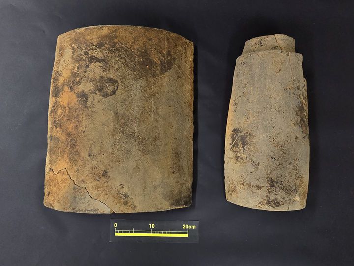 [서울=뉴시스] 경주 망성리 384번지 유적 기와가마 5호 출토 암·수키와 (사진=국가유산진흥원 제공) 2025.06.12. photo@newsis.com *재판매 및 DB 금지