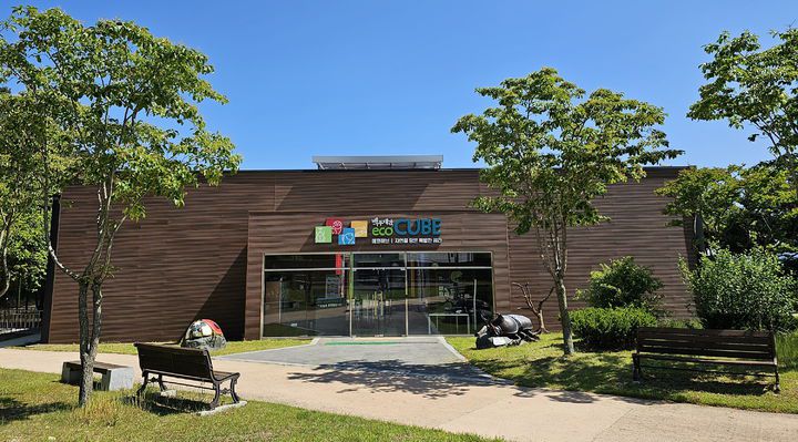 [남원=뉴시스] 오는 14일 정식개관 예정인 남원백두대간생태교육장 내 생물테마전시시설. *재판매 및 DB 금지