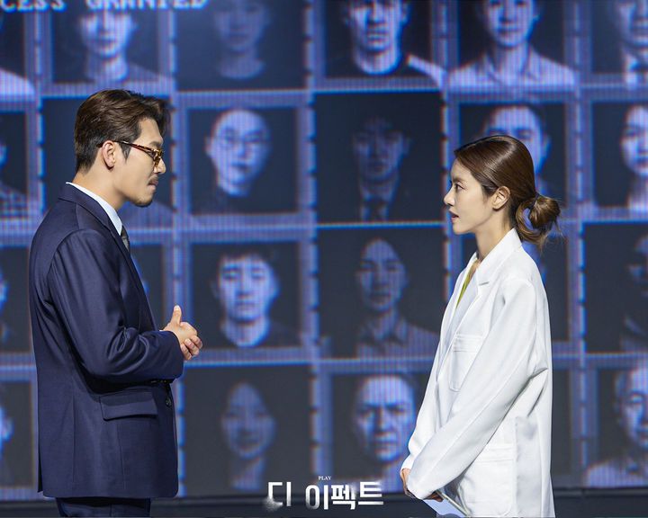 연극 '디 이펙트' 공연 모습. (사진=레드앤블루 제공) *재판매 및 DB 금지