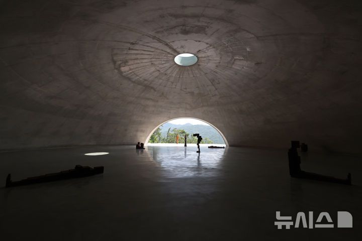 [원주=뉴시스] 박진희 기자 = 19일 강원 원주시 뮤지엄 SAN의 새로운 공간 ‘GROUND’가 처음으로 공개됐다. 2025.06.19. pak7130@newsis.com