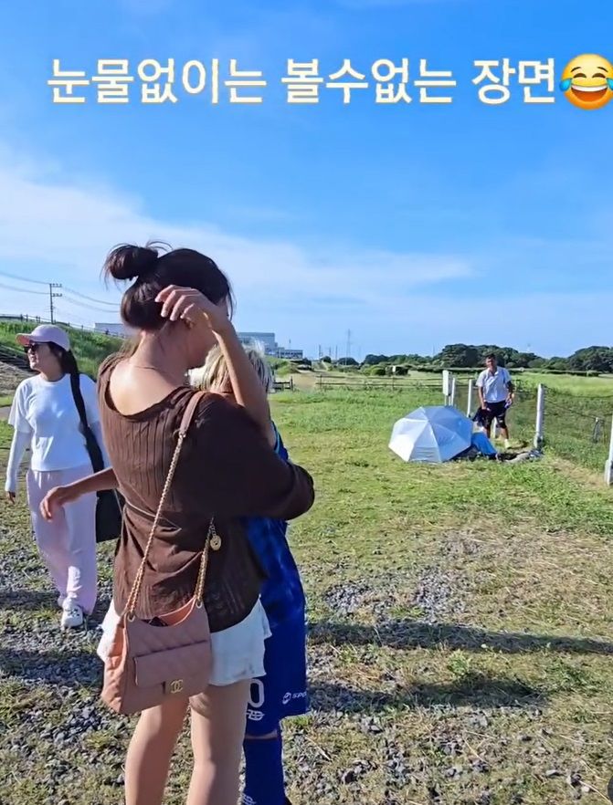 [서울=뉴시스] 이재시, 이시안 남매가 우애를 뽐냈다. (사진=이수진 인스타그램 캡처) 2025.06.23. photo@newsis.com *재판매 및 DB 금지