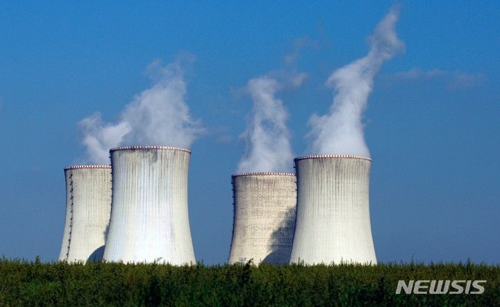 [두코바니(체코)=AP/뉴시스] 체코 두코바니 원자력 발전소의 모습.  *재판매 및 DB 금지
