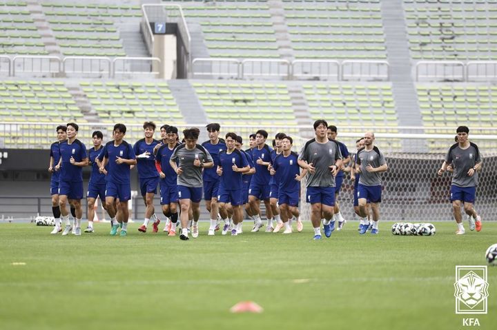 [서울=뉴시스] 6일 오후 성남종합운동장에서 2025 동아시아축구연맹(EAFF) E-1 챔피언십(동아시안컵) 대비 훈련을 가진 홍명보호. (사진=대한축구협회 제공) *재판매 및 DB 금지