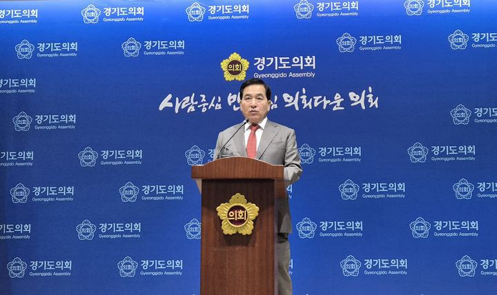 [수원=뉴시스] 심재철 국민의힘 경기도당위원장이 9일 경기도의회 브리핑룸에서 기자회견을 열고 도당위원장 재선 도전을 선언하고 있다. 2025.07.09. iambh@newsis.com *재판매 및 DB 금지