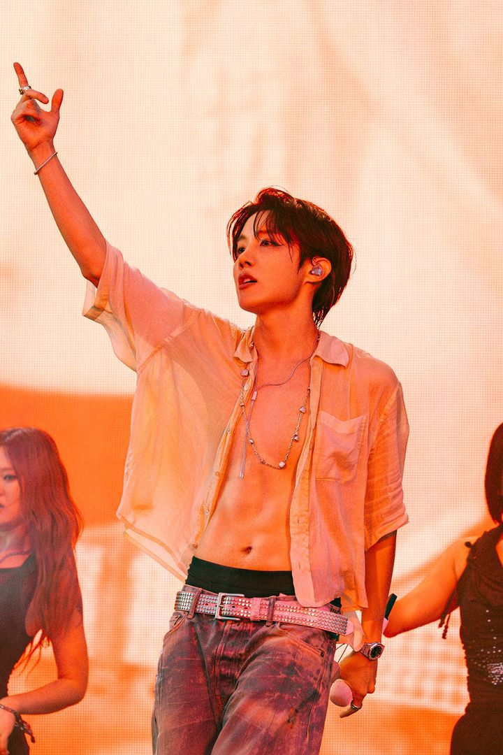 [서울=뉴시스] 방탄소년단 제이홉 '롤라팔루자 베를린' 공연. (사진 = 빅히트 뮤직 제공) 2025.07.16. photo@newsis.com *재판매 및 DB 금지