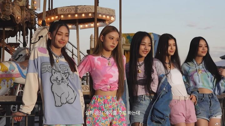 [서울=뉴시스] 어도어가 22일 공식 유튜브 채널에  걸그룹 '뉴진스'의 데뷔 전 인터뷰 영상을 공개했다. (사진=어도어 제공) 2025.07.23. photo@newsis.com *재판매 및 DB 금지