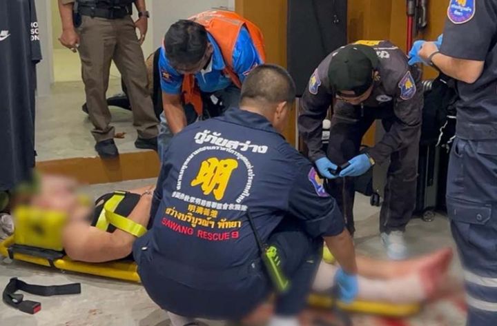 [서울=뉴시스]  20대 한국 남성이 전 여자친구를 쫓아 태국 파타야까지 간 뒤 현지의 가게 문을 부수고 난동을 부리는 일이 벌어졌다. (사진 = 파타야메일 캡처) 2025.08.14. *재판매 및 DB 금지