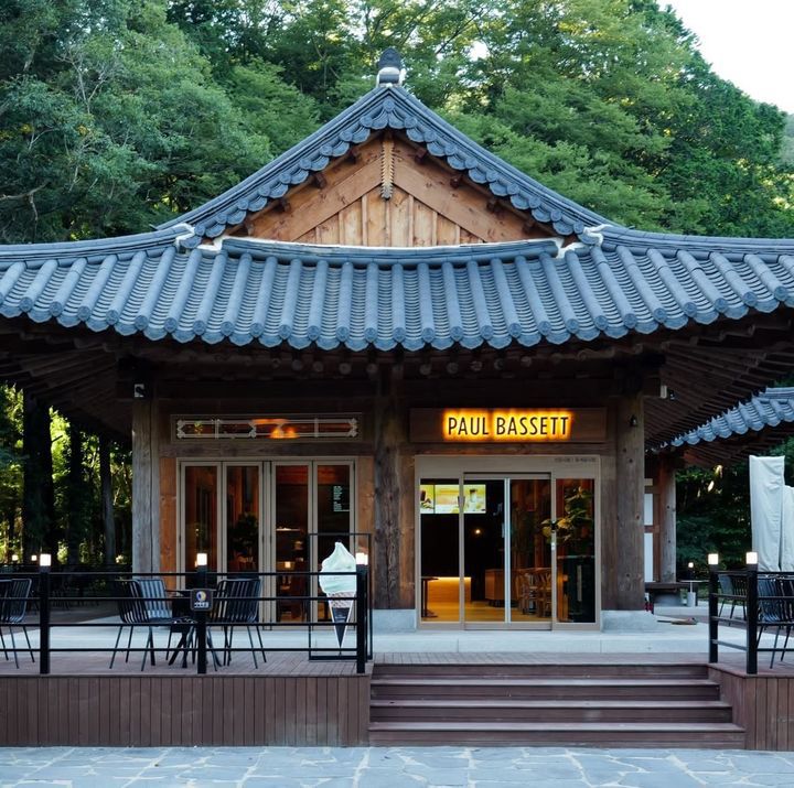 [서울=뉴시스] 폴바셋 선운사점 외부 전경. (사진=김정완 매일홀딩스 회장 SNS 캡처.) *재판매 및 DB 금지 *재판매 및 DB 금지