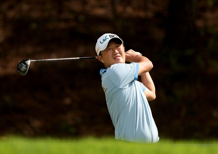 [서울=뉴시스] 박성국이 20일 경북 구미시 골프존카운티 선산(파71)에서 열린 한국프로골프(KPGA) 투어 골프존 오픈 3라운드 경기에 임하고 있다. (사진=KPGA 제공) 2025.09.20. *재판매 및 DB 금지