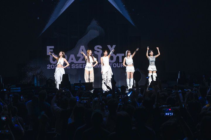 [서울=뉴시스] 르세라핌 북미 투어 현장. (사진 = 쏘스뮤직 제공) 2025.09.24. photo@newsis.com *재판매 및 DB 금지