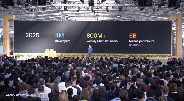 [서울=뉴시스] 샘 올트먼 오픈AI 최고경영자(CEO)가 6일(현지 시간) 미 캘리포니아주 샌프란시스코에서 열린 개발자 컨퍼런스 '데브데이'에서 기조연설을 하고 있다. (사진=오픈AI 유튜브 캡처) *재판매 및 DB 금지