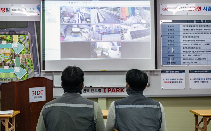 HDC현대산업개발은 천안 아이파크 시티 현장을 시작으로 군산 레이크시티 아이파크, 춘천 레이크시티 아이파크, 서울원 아이파크 등에 CCTV 확대를 순차적으로 도입하고 있는 가운데 전국 각지의 현장에 타워크레인 CCTV를 확대 적용할 계획이다.  사진 HDC현대산업개발 *재판매 및 DB 금지