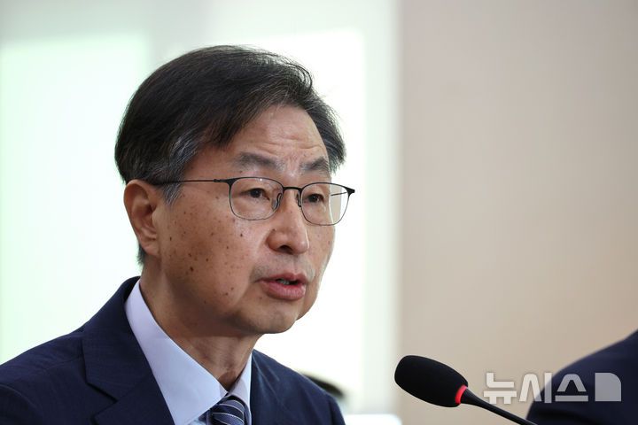 [서울=뉴시스] 김금보 기자 = 최재해 감사원장이 16일 서울 여의도 국회에서 열린 법제사법위원회 국정감사에서 질의에 답하고 있다. 2025.10.16. kgb@newsis.com