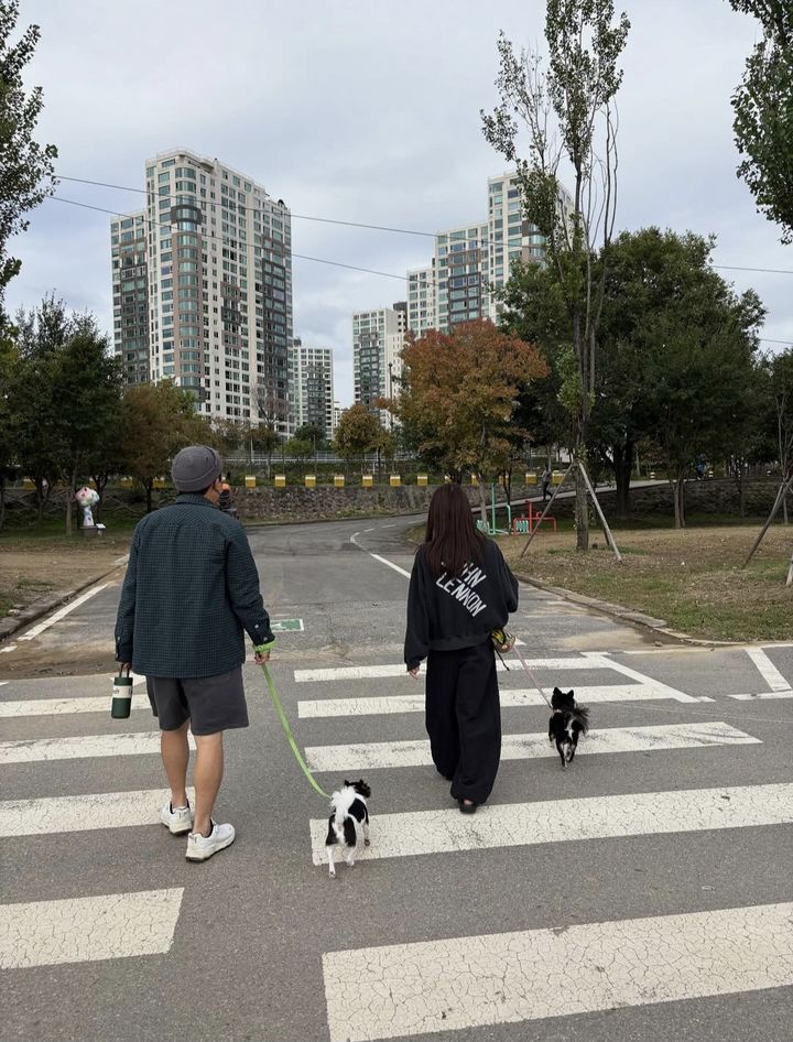[서울=뉴시스] 김지민이 남편 김준호와의 근황을 공개했다. (사진=김지민 인스타그램 캡처) 2025.10.17. photo@newsis.com *재판매 및 DB 금지