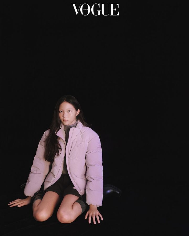 [서울=뉴시스] '보그 코리아'가 지난 7일 공식 인스타그램에 추사랑과 함께한 화보를 공개했다. (사진='보그 코리아' 인스타그램 캡처) 2025.11.13. photo@newsis.com *재판매 및 DB 금지