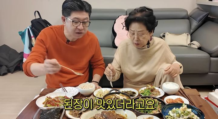 [서울=뉴시스] 지난 12일 유튜브 채널 '순풍 선우용여'가 공개한 영상. (사진=유튜브 채널 '순풍 선우용여' 캡처) 2025.11.13. photo@newsis.com *재판매 및 DB 금지