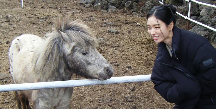 [서울=뉴시스] 배우 안은진. (사진=안은진 인스타그램 캡처) 2025.11.13. photo@newsis.com *재판매 및 DB 금지