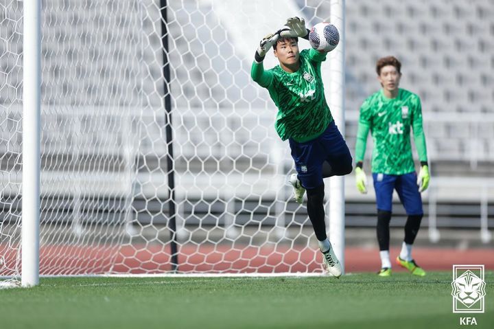 [서울=뉴시스]송범근 골키퍼. (사진=대한축구협회 제공)