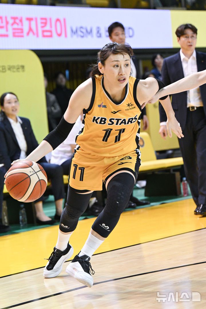 [서울=뉴시스]여자프로농구 청주 KB국민은행의 강이슬. (사진=WKBL 제공) 2025.11.22.