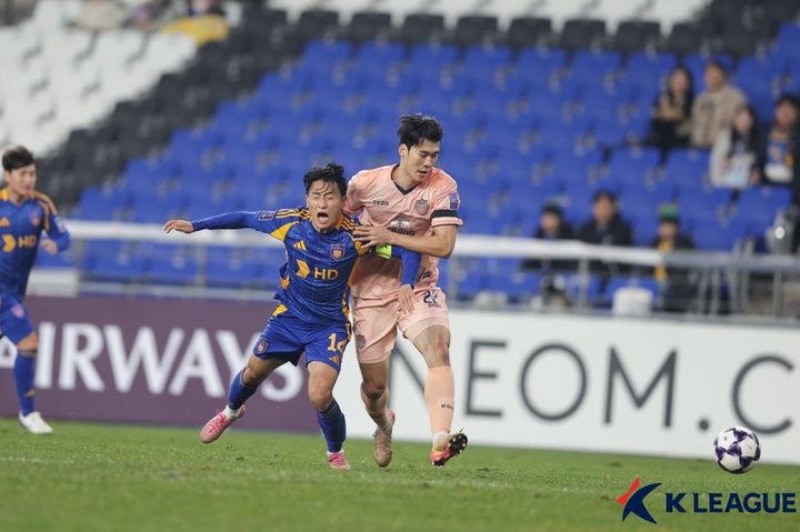 [서울=뉴시스]프로축구 울산, 부리람과 ACLE 0-0 무승부. (사진=한국프로축구연맹 제공)