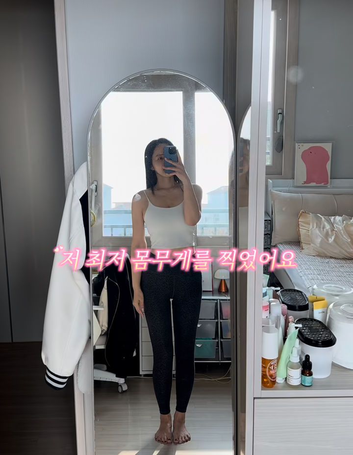 [서울=뉴시스] 방송인 박지윤. (사진=박지윤 인스타그램 캡처) 2025.12.05. photo@newsis.com *재판매 및 DB 금지