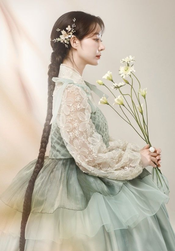 [서울=뉴시스] 한그루. (사진=한그루 인스타그램 캡처) 2025.12.06. photo@newsis.com *재판매 및 DB 금지