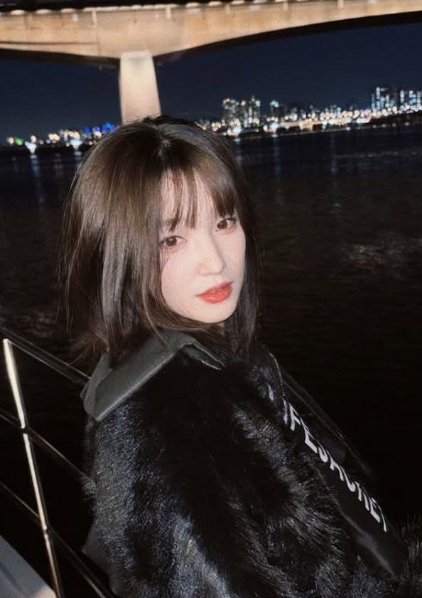 [서울=뉴시스] 율희. (사진=율희 인스타그램 캡처) 2025.12.11. photo@newsis.com *재판매 및 DB 금지