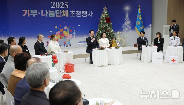 [서울=뉴시스] 최동준 기자 = 이재명 대통령이 16일 용산 대통령실에서 열린 기부나눔 초청행사에서 발언하고 있다. (대통령실통신사진기자단) 2025.12.16. photocdj@newsis.com