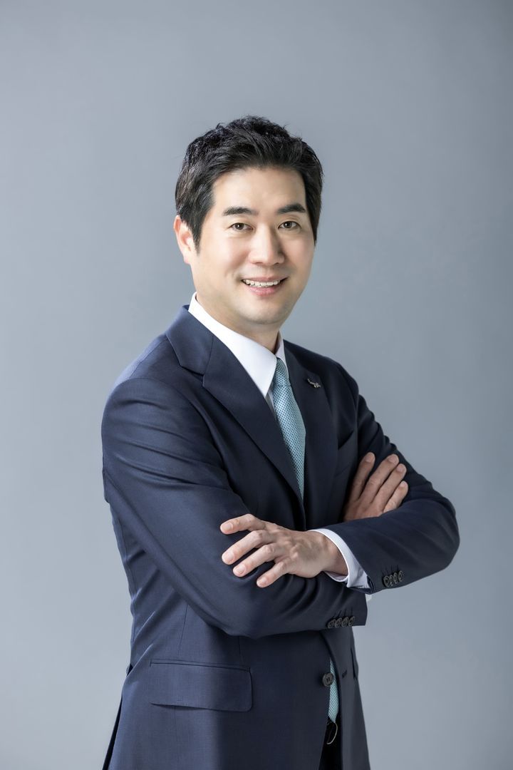 [서울=뉴시스]윤새봄 웅진 부회장.(사진=웅진 제공) 2026.01.07. photo@newsis.com *재판매 및 DB 금지