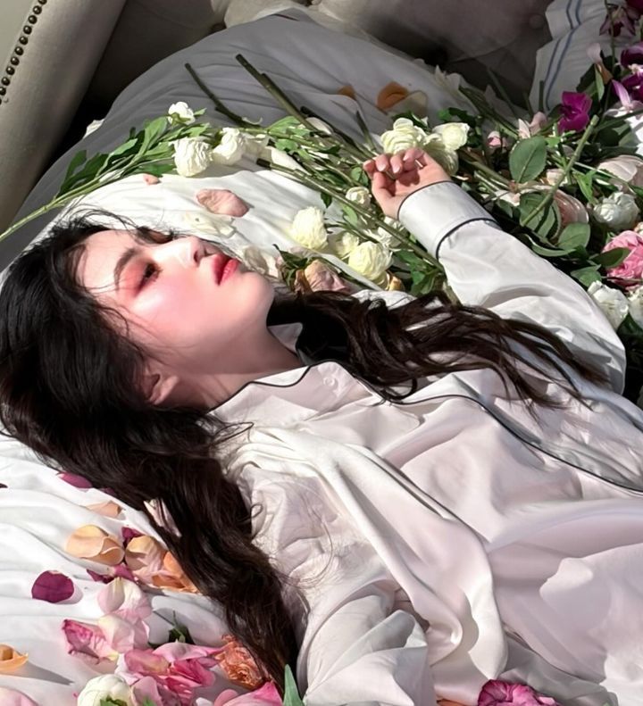 [서울=뉴시스] 한소희. (사진=한소희 인스타그램 캡처) 2025.12.24. photo@newsis.com *재판매 및 DB 금지