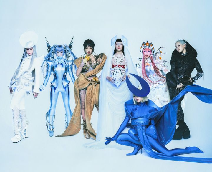 [뉴시스] 일본 7인조 걸그룹 엑스트라오디너리걸스(XG). 쥬린, 치사, 하비, 히나타, 쥬리아, 마야, 코코나로 구성돼 있다. (사진 = XG 공식 누리집 캡처) 2025.12.24. *재판매 및 DB 금지