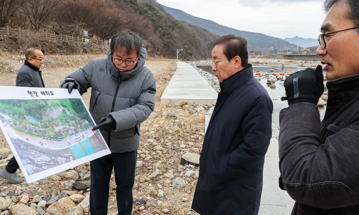 겨울축제 현장점검하는 김문근 단양군수 *재판매 및 DB 금지