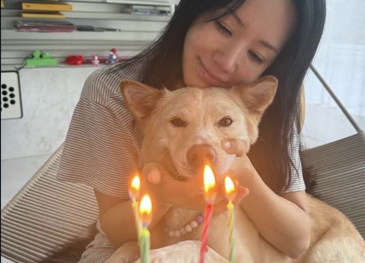 [서울=뉴시스] 가수 겸 배우 엄정화. (사진=엄정화 인스타그램 캡처) 2025.12.26. photo@newsis.com *재판매 및 DB 금지