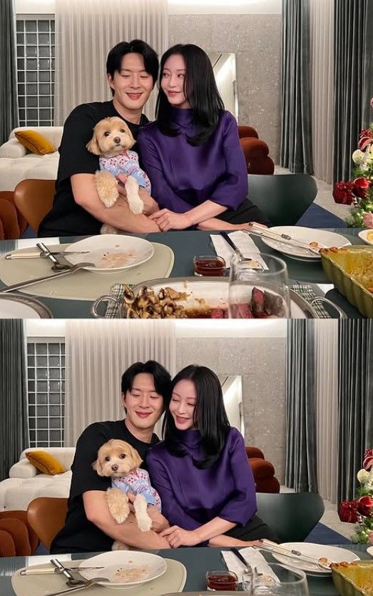 [서울=뉴시스] 배우 한예슬이 10살 연하 남편과 함께한 크리스마스 일상을 공개했다. (사진=한예슬 인스타그램 캡처) 2025.12.27. photo@newsis.com *재판매 및 DB 금지