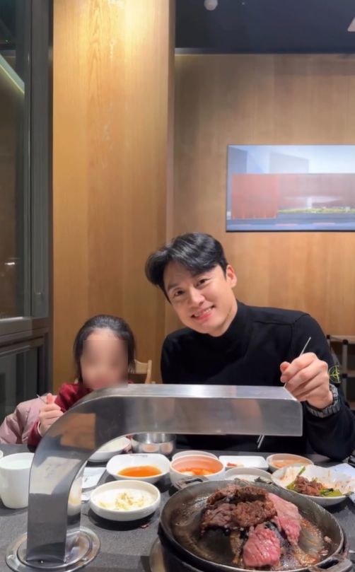 [서울=뉴시스] 아나운서 출신 방송인 김소영이 가족과 여행에 나선 근황을 전했다. (사진=김소영 인스타그램 캡처) 2025.12.27. photo@newsis.com *재판매 및 DB 금지