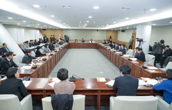 [광주=뉴시스] 광주전남 행정통합 관련 시의회 간담회. (사진=광주시청 제공).  photo@newsis.com *재판매 및 DB 금지