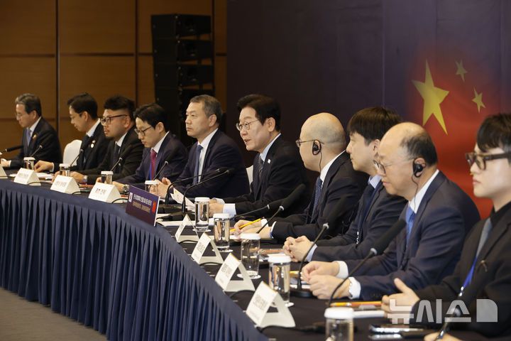 [상하이=뉴시스] 최동준 기자 = 중국을 국빈 방문 중인 이재명 대통령이 7일(현지 시간) 상하이 상해국제회의중심에서 열린 한-중 벤처스타트업 서밋에서 인사말을 하고 있다. 2026.01.07. photocdj@newsis.com